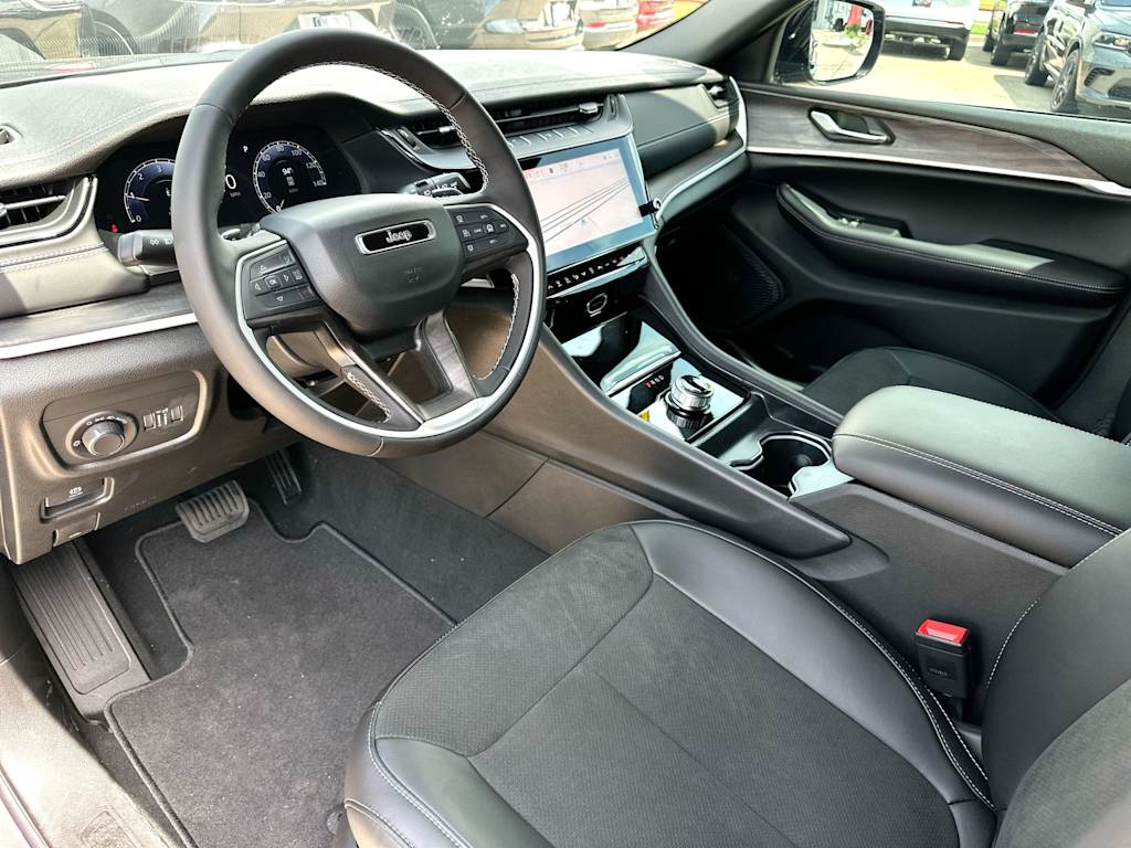 Thumbnail: 2026 Jeep Grand Cherokee - 2