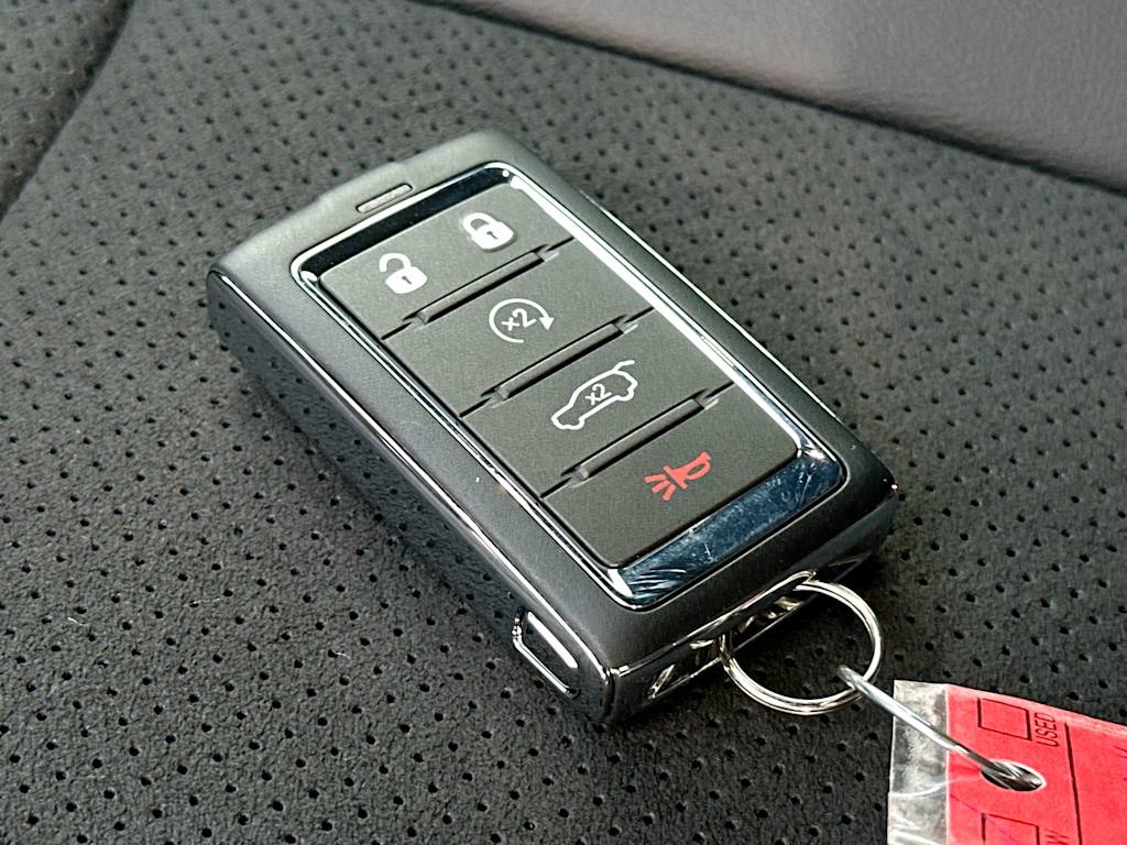Thumbnail: 2026 Jeep Grand Cherokee - 16