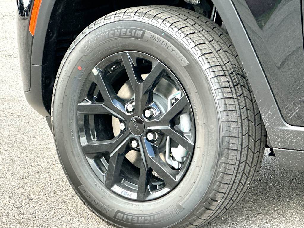 Thumbnail: 2026 Jeep Grand Cherokee - 8