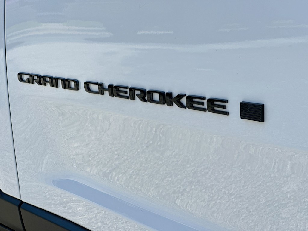 Thumbnail: 2026 Jeep Grand Cherokee - 7