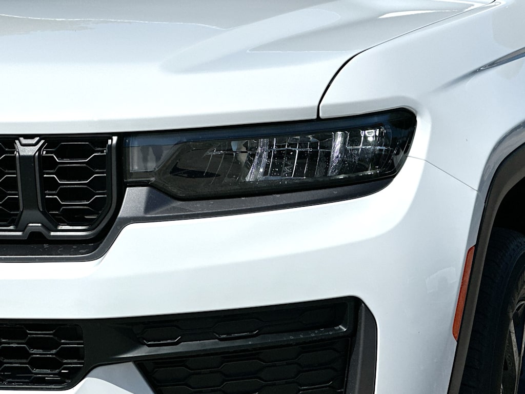 Thumbnail: 2026 Jeep Grand Cherokee - 26