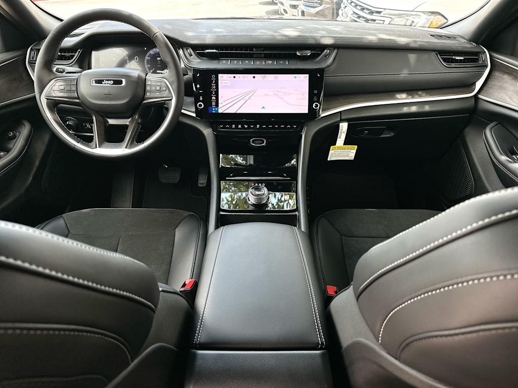 Thumbnail: 2026 Jeep Grand Cherokee - 9