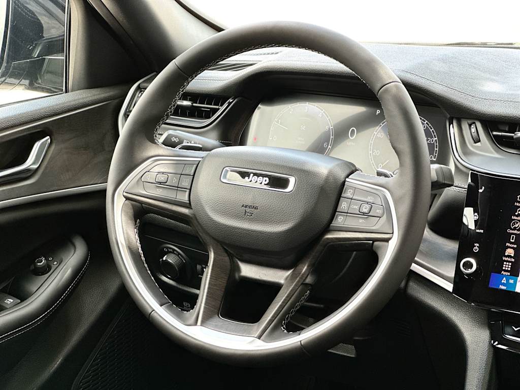 Thumbnail: 2026 Jeep Grand Cherokee - 12