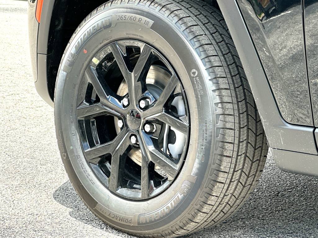 Thumbnail: 2026 Jeep Grand Cherokee - 8