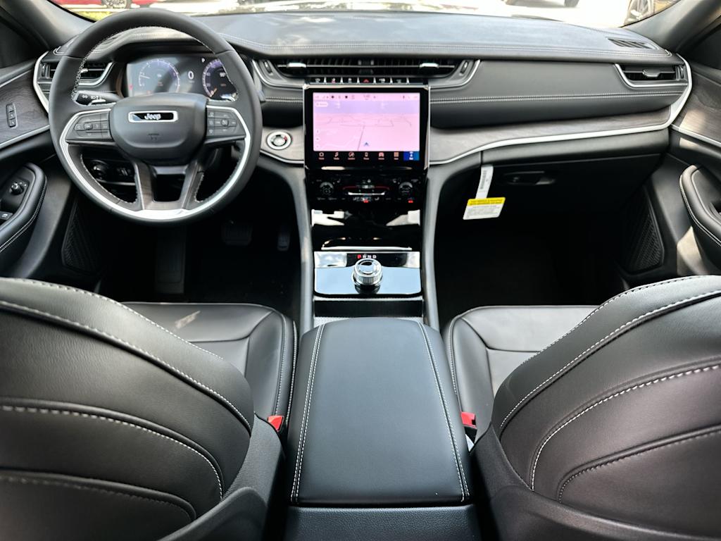 Thumbnail: 2025 Jeep Grand Cherokee - 9