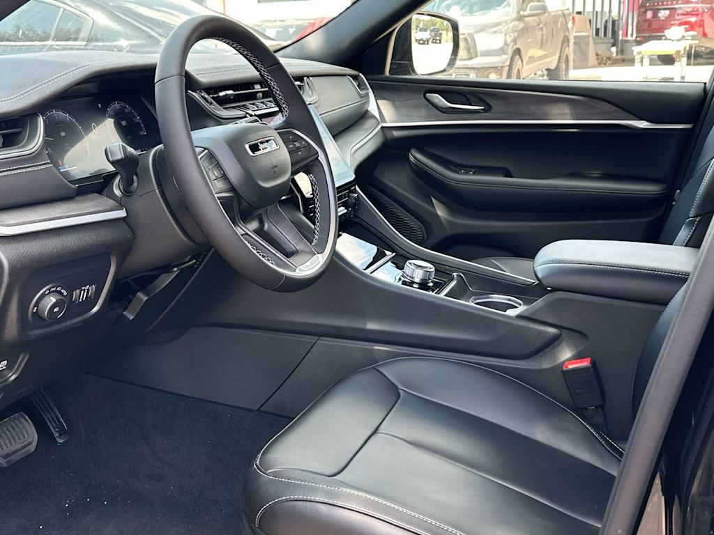 Thumbnail: 2025 Jeep Grand Cherokee - 2