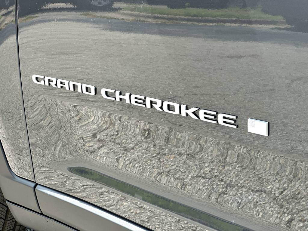 Thumbnail: 2026 Jeep Grand Cherokee - 7