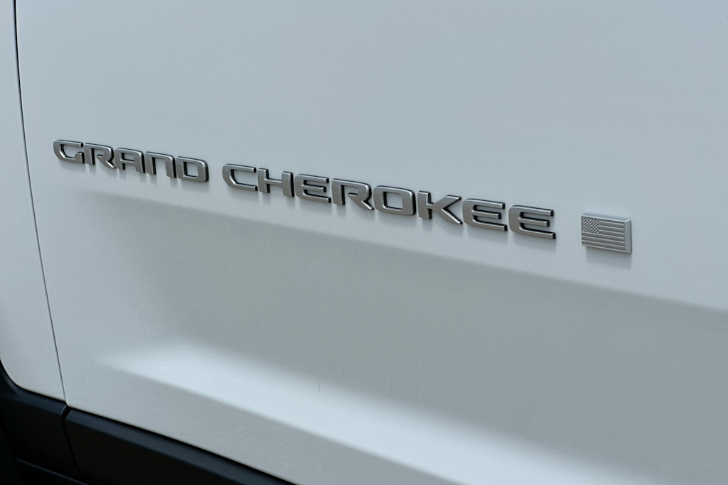 Thumbnail: 2026 Jeep Grand Cherokee - 7