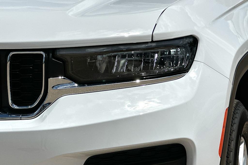 Thumbnail: 2026 Jeep Grand Cherokee - 26
