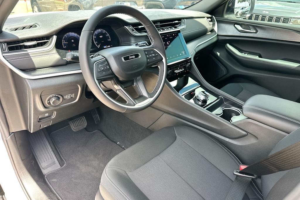 Thumbnail: 2026 Jeep Grand Cherokee - 2