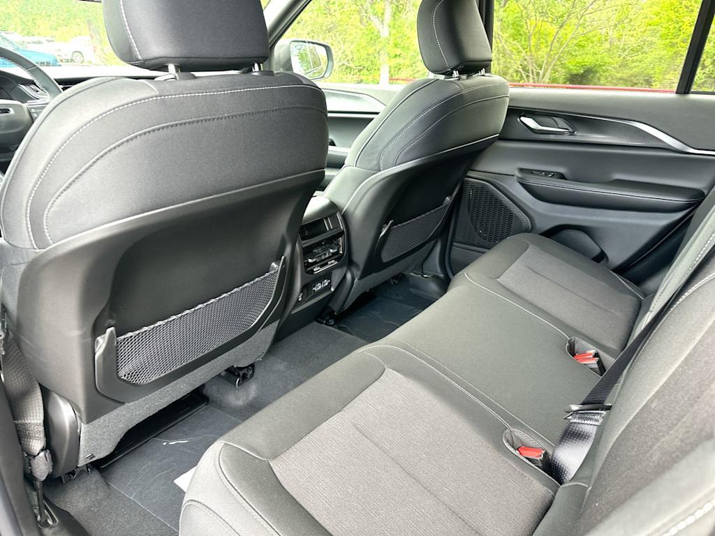 Thumbnail: 2026 Jeep Grand Cherokee - 27