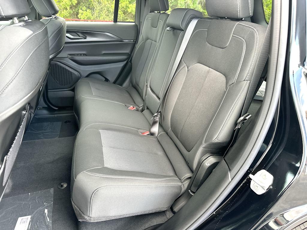 Thumbnail: 2026 Jeep Grand Cherokee - 11