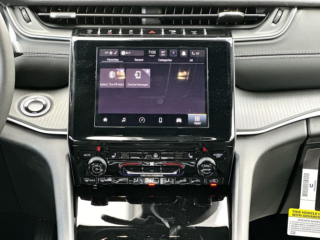 Thumbnail: 2026 Jeep Grand Cherokee - 28