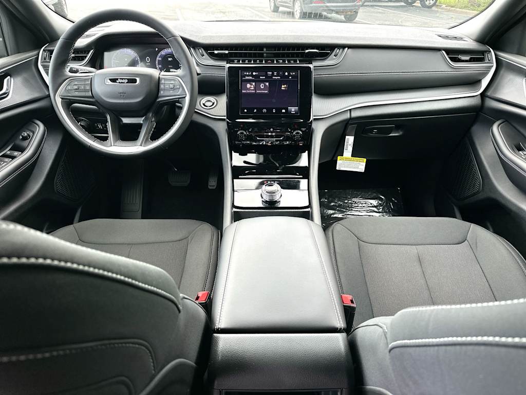 Thumbnail: 2026 Jeep Grand Cherokee - 9