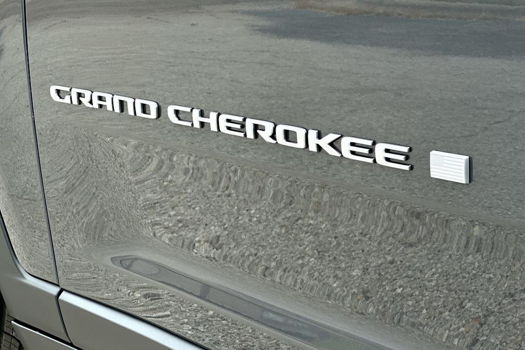 Thumbnail: 2026 Jeep Grand Cherokee - 7