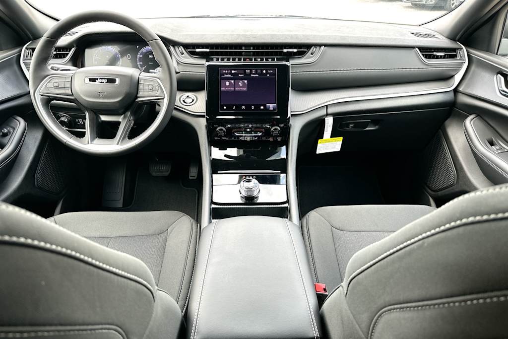 Thumbnail: 2026 Jeep Grand Cherokee - 9