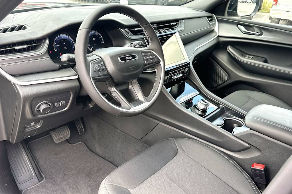 Thumbnail: 2026 Jeep Grand Cherokee - 2