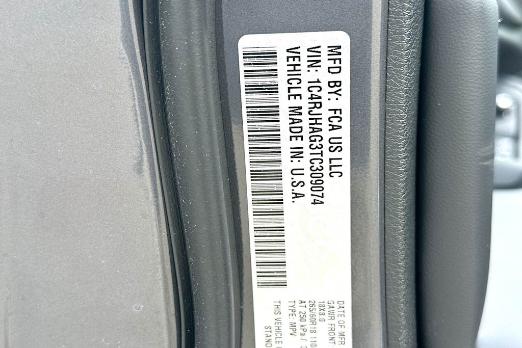 Thumbnail: 2026 Jeep Grand Cherokee - 17