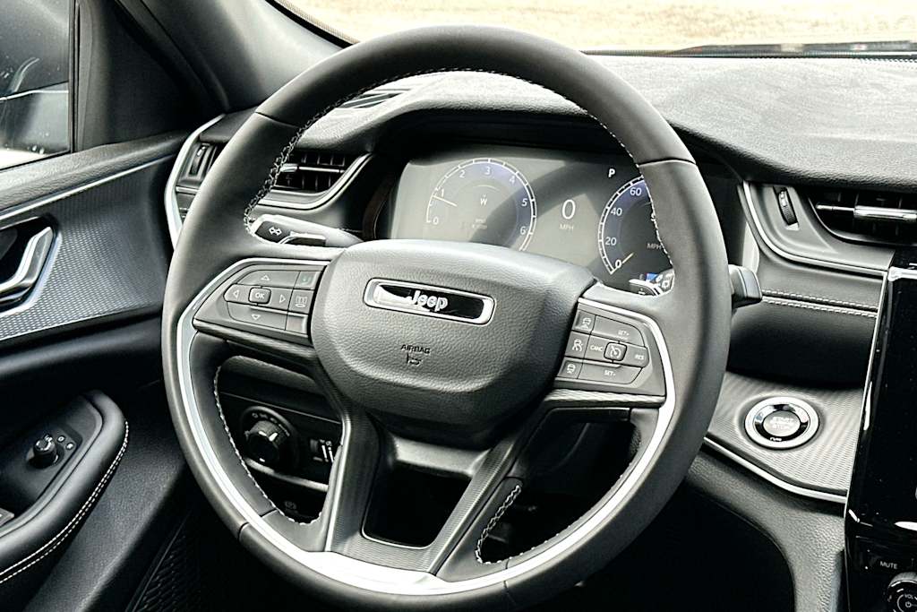 Thumbnail: 2026 Jeep Grand Cherokee - 12