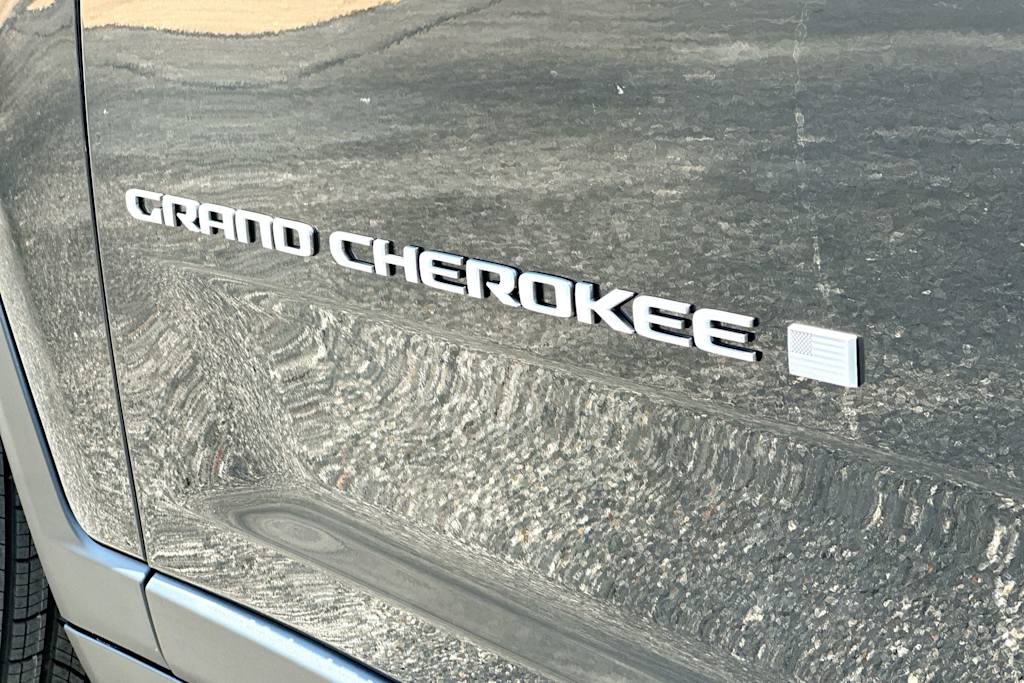 Thumbnail: 2026 Jeep Grand Cherokee - 7