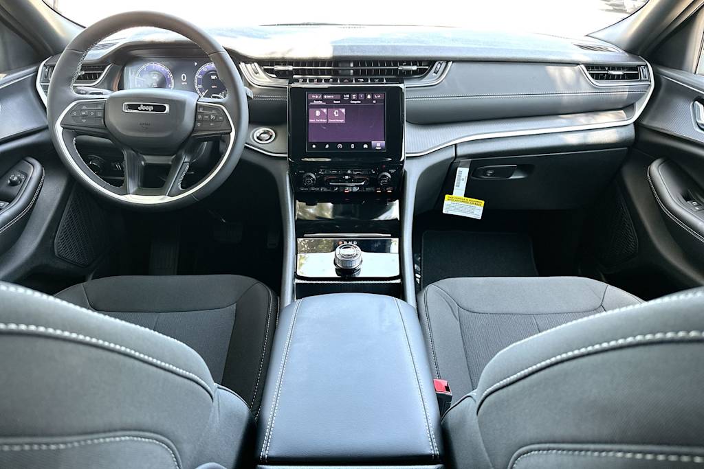 Thumbnail: 2026 Jeep Grand Cherokee - 9