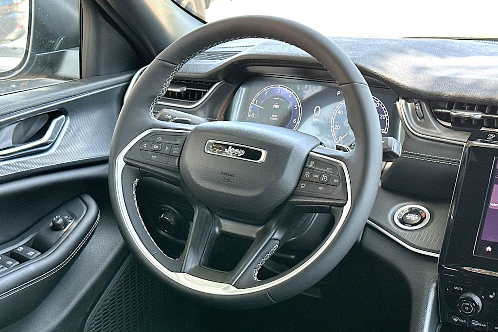 Thumbnail: 2026 Jeep Grand Cherokee - 12