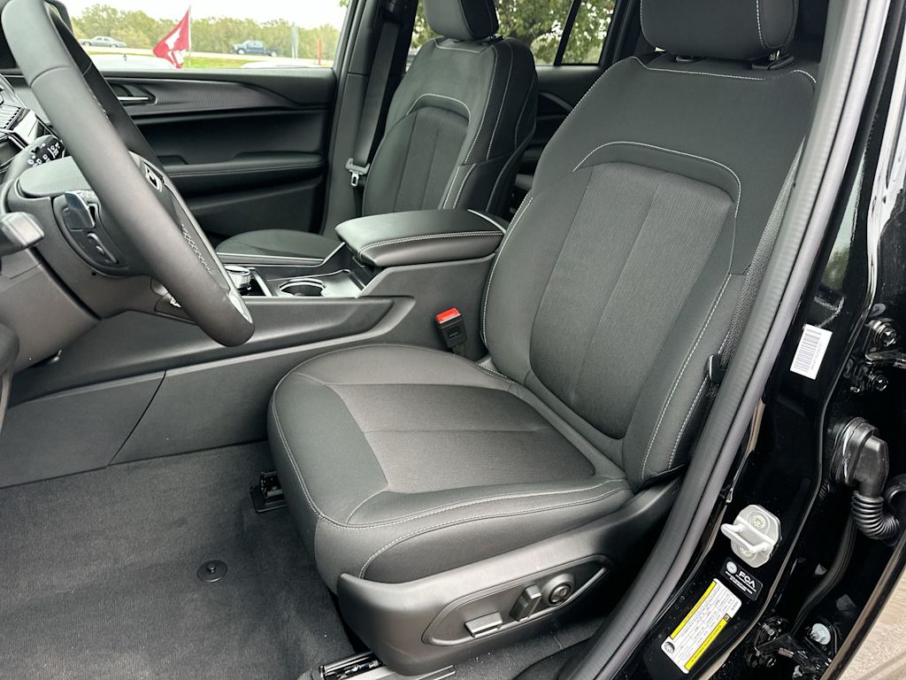 Thumbnail: 2025 Jeep Grand Cherokee - 10