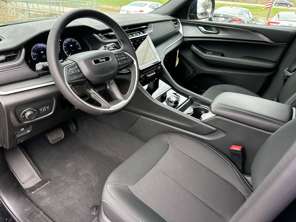 Thumbnail: 2025 Jeep Grand Cherokee - 2