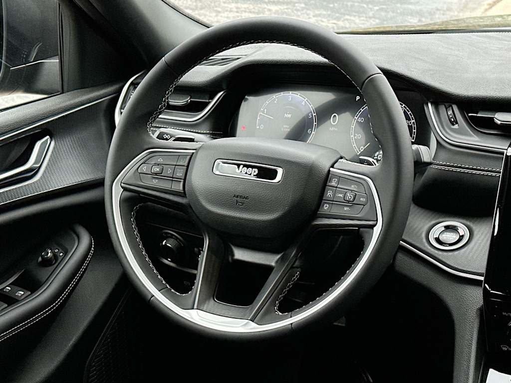 Thumbnail: 2025 Jeep Grand Cherokee - 12