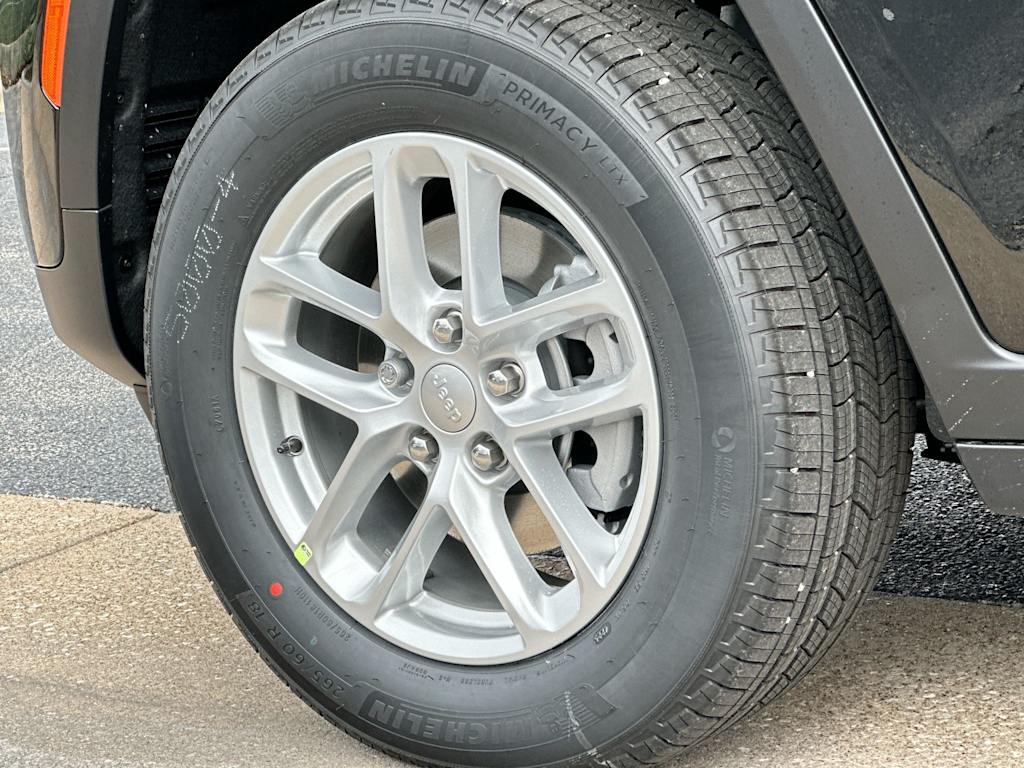 Thumbnail: 2025 Jeep Grand Cherokee - 8