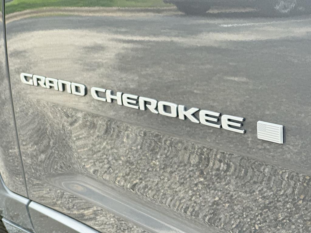 Thumbnail: 2024 Jeep Grand Cherokee - 7