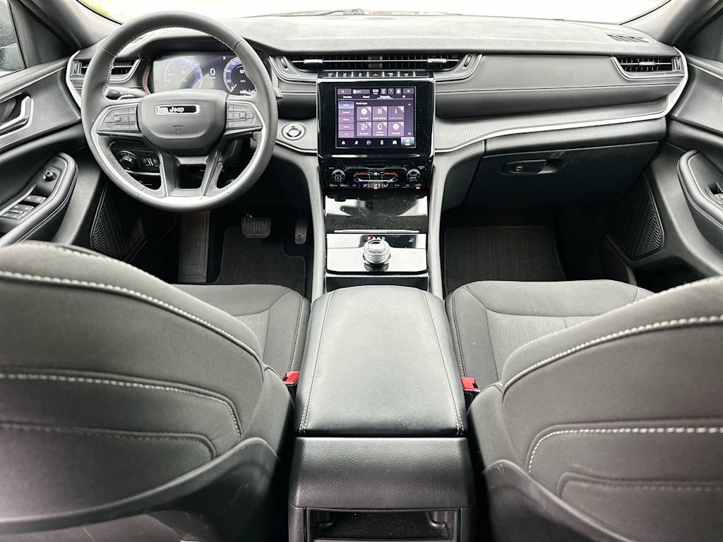 Thumbnail: 2024 Jeep Grand Cherokee - 9