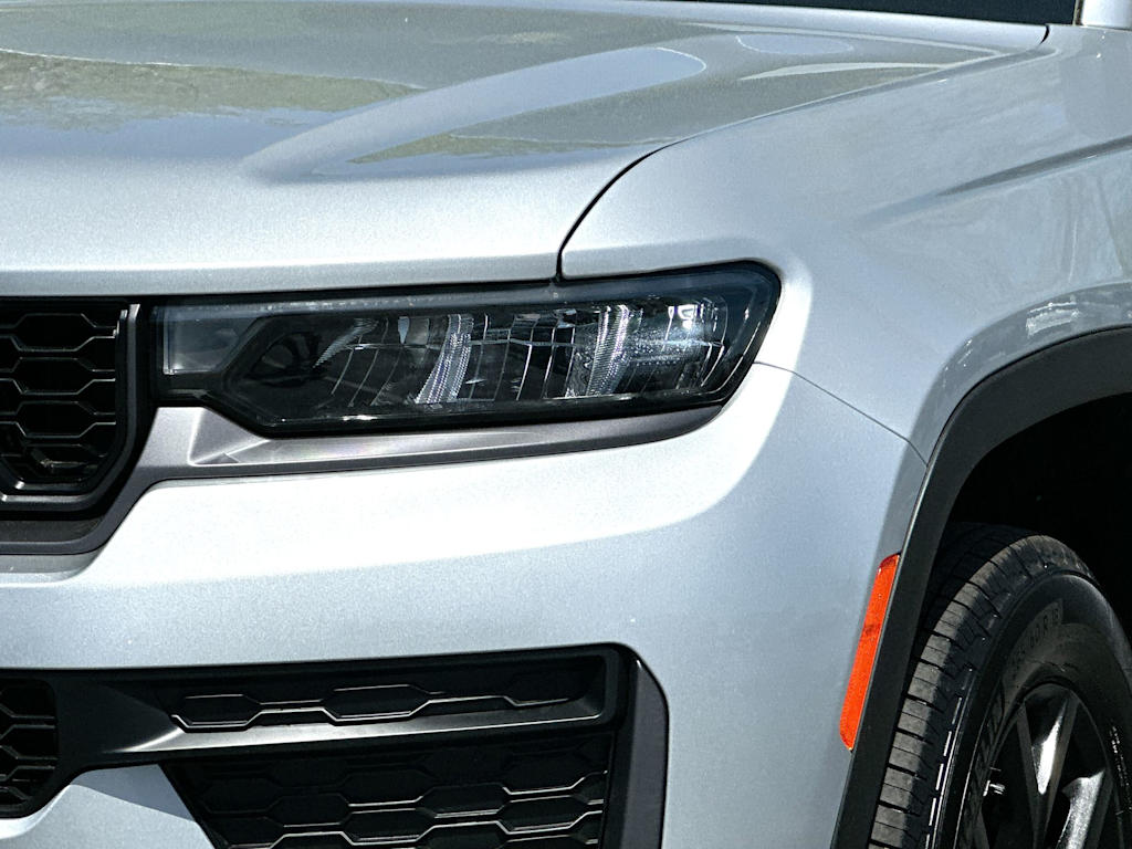 Thumbnail: 2026 Jeep Grand Cherokee - 26