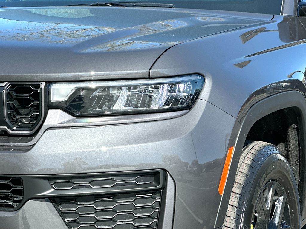 Thumbnail: 2026 Jeep Grand Cherokee - 25