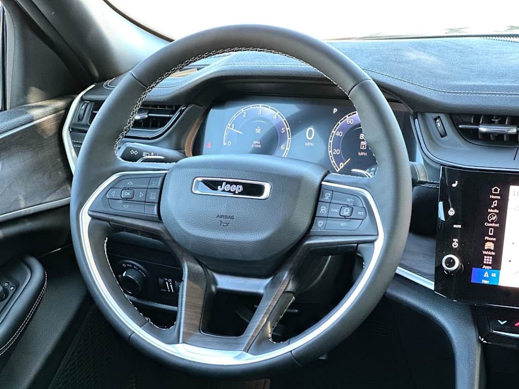 Thumbnail: 2026 Jeep Grand Cherokee - 12