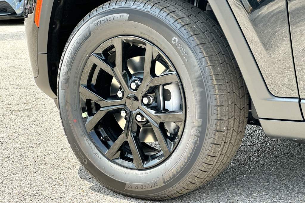 Thumbnail: 2026 Jeep Grand Cherokee - 8