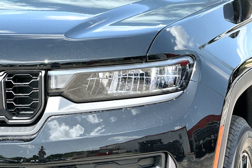 Thumbnail: 2026 Jeep Grand Cherokee - 26