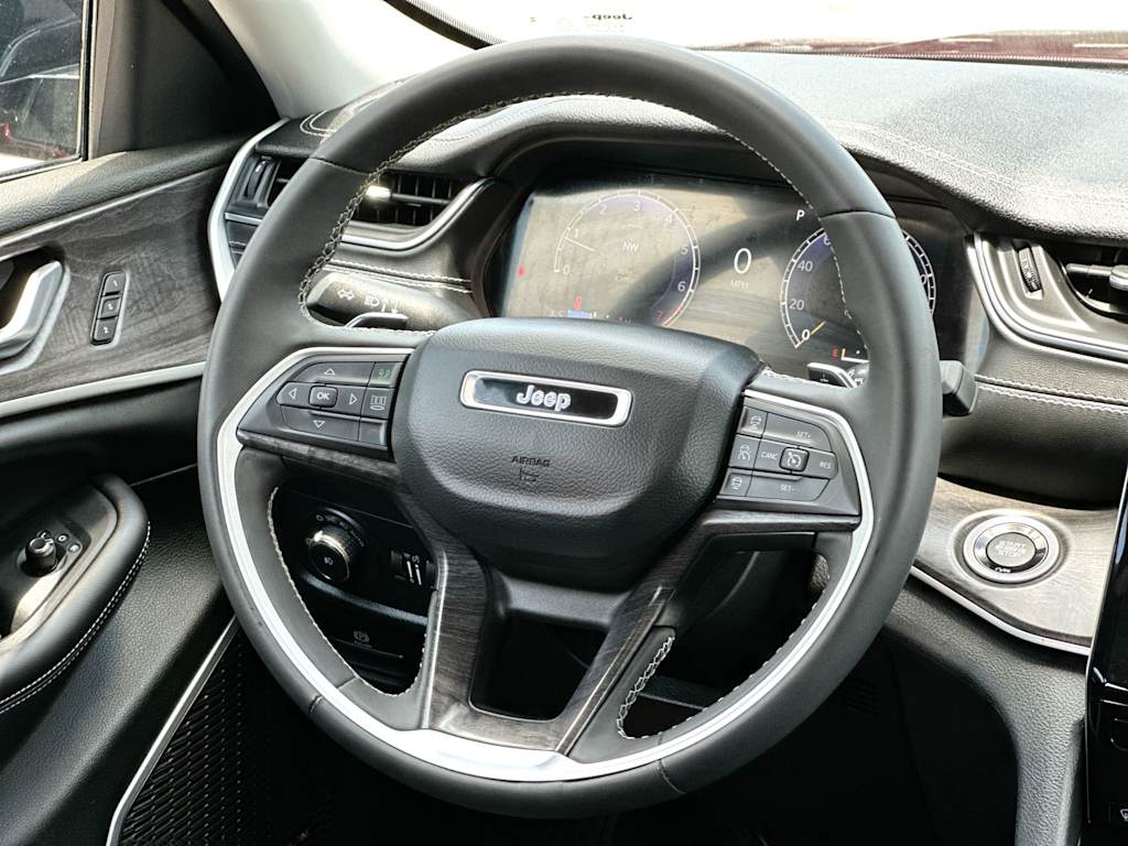 Thumbnail: 2023 Jeep Grand Cherokee - 12