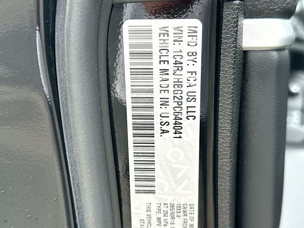 Thumbnail: 2023 Jeep Grand Cherokee - 17