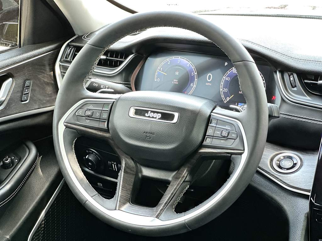 Thumbnail: 2023 Jeep Grand Cherokee - 12