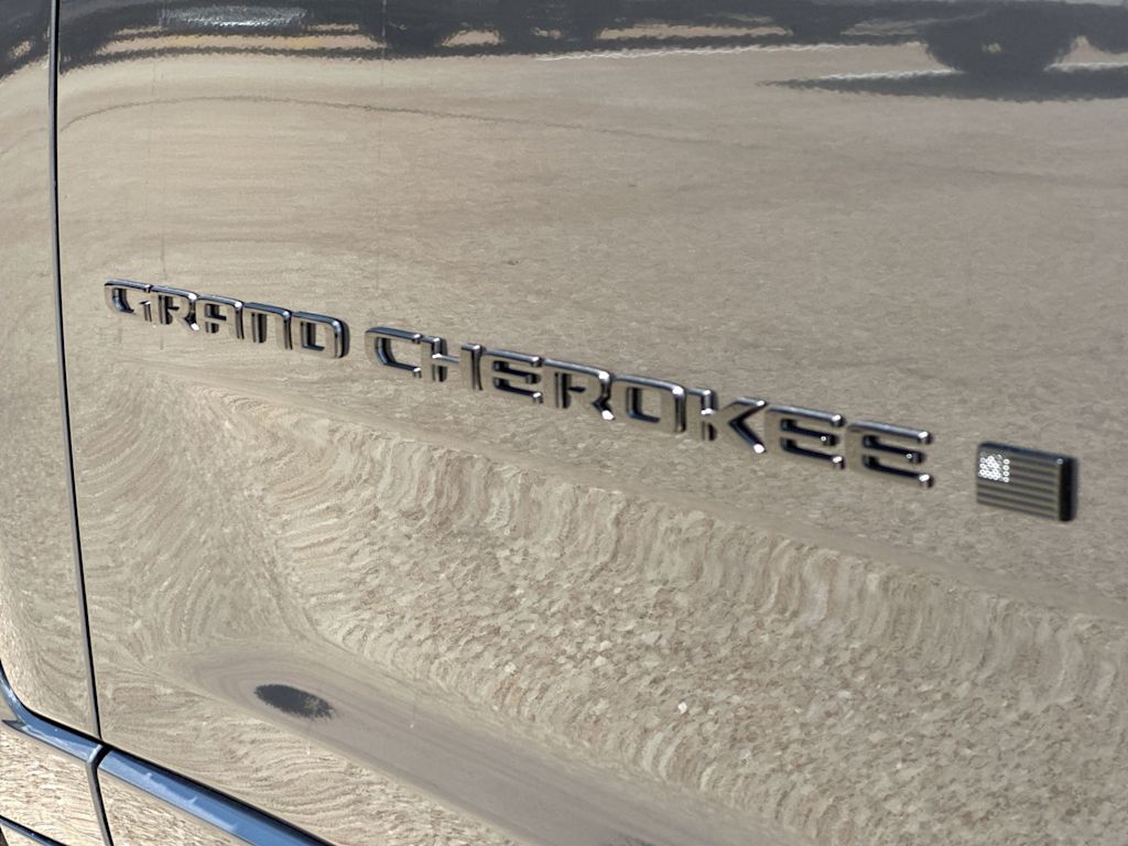Thumbnail: 2026 Jeep Grand Cherokee - 7