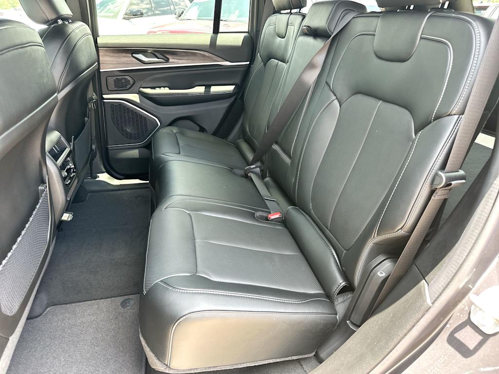 Thumbnail: 2026 Jeep Grand Cherokee - 11