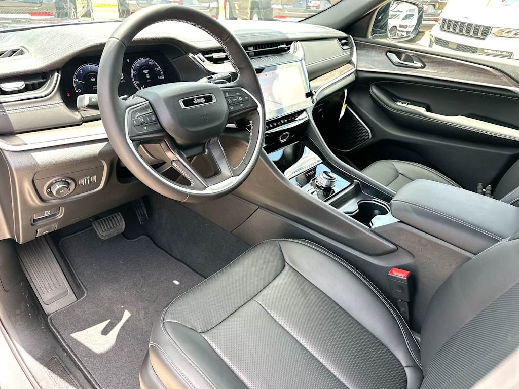 Thumbnail: 2026 Jeep Grand Cherokee - 2