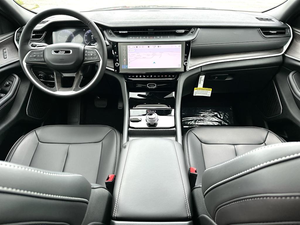 Thumbnail: 2026 Jeep Grand Cherokee - 9
