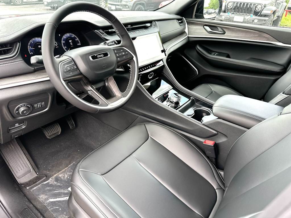 Thumbnail: 2026 Jeep Grand Cherokee - 2