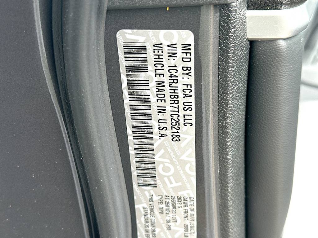 Thumbnail: 2026 Jeep Grand Cherokee - 16