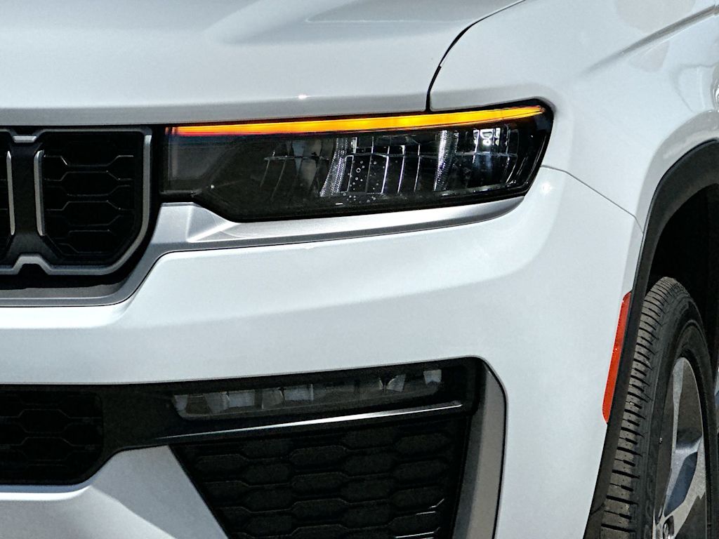 Thumbnail: 2026 Jeep Grand Cherokee - 26