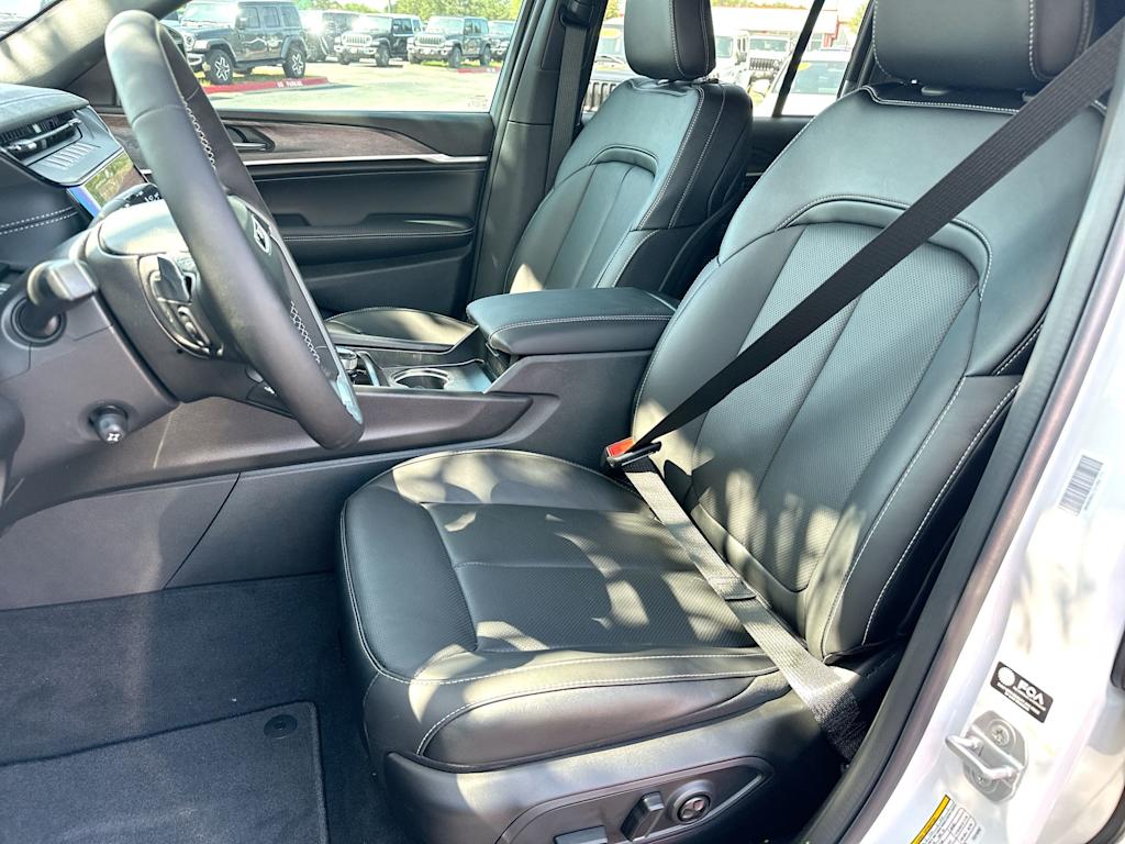 Thumbnail: 2026 Jeep Grand Cherokee - 10