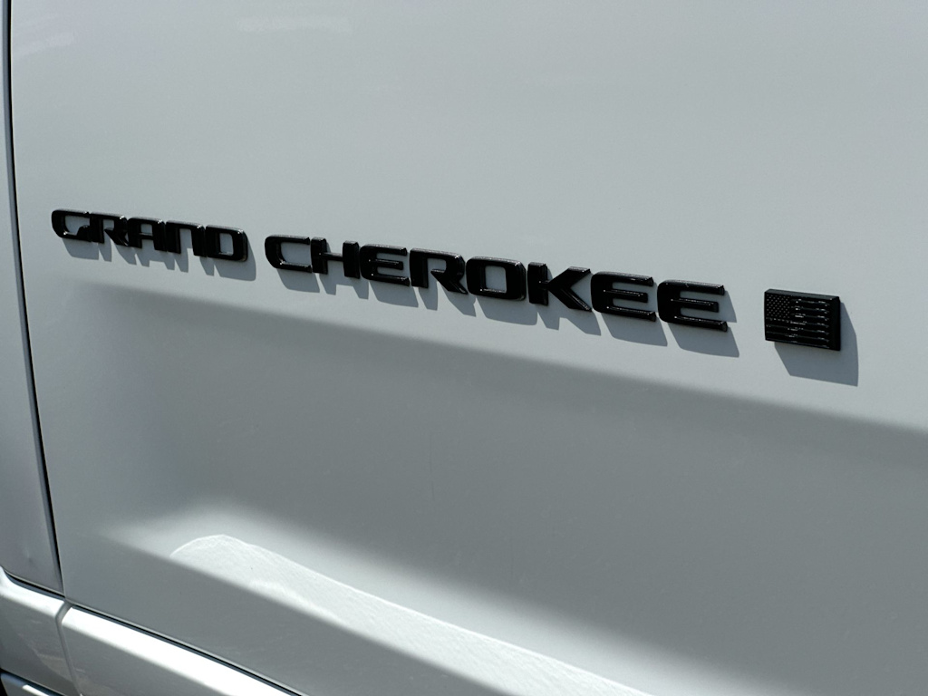 Thumbnail: 2026 Jeep Grand Cherokee - 7