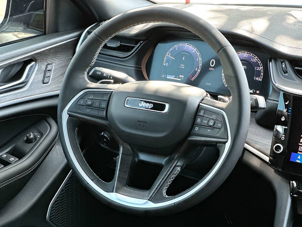 Thumbnail: 2026 Jeep Grand Cherokee - 12